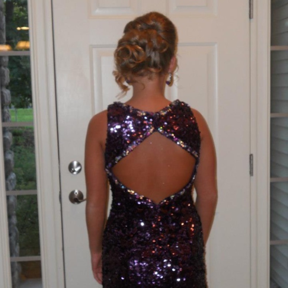 Formal Dress! - Picture 3 of 3
